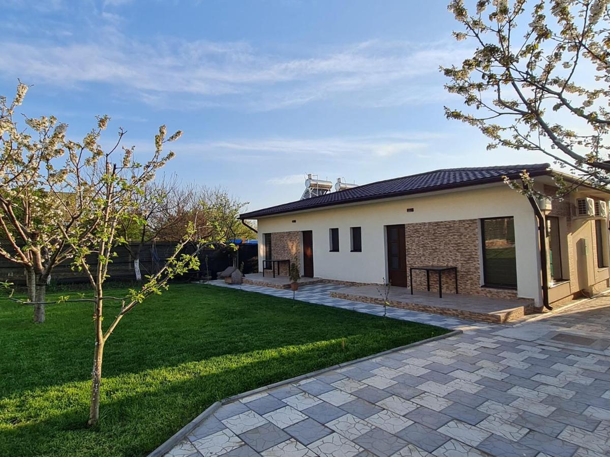 Camere De Inchiriat Cris&Dia Eforie Sud  Buitenkant foto